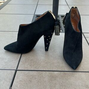 MULBERRY Italy Ladies black suede gold sulfur heels tassel booties-8-EUC